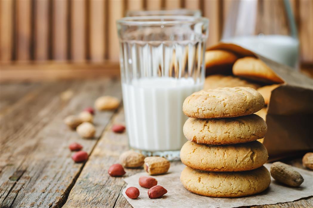 BISCOITOS DE BANANA, AMENDOIM E AMARANTO